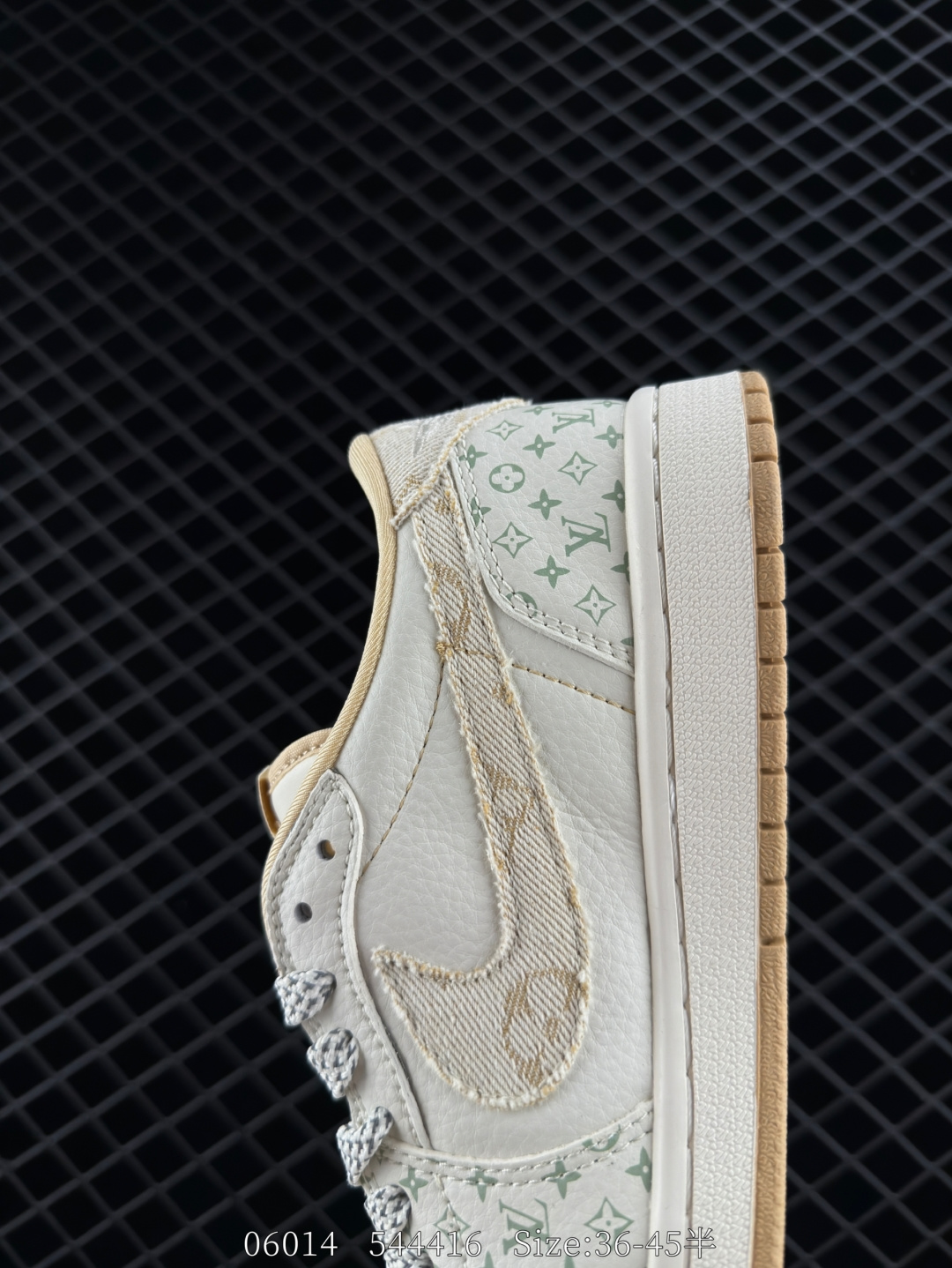 Nike Air Jordan 1 x Travis Scott AJ1